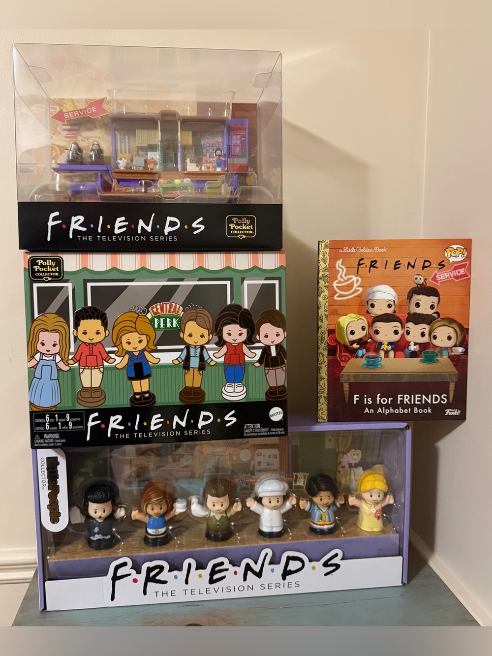 ✨Set✨ FRIENDS Polly Pocket & Little People Collectibles